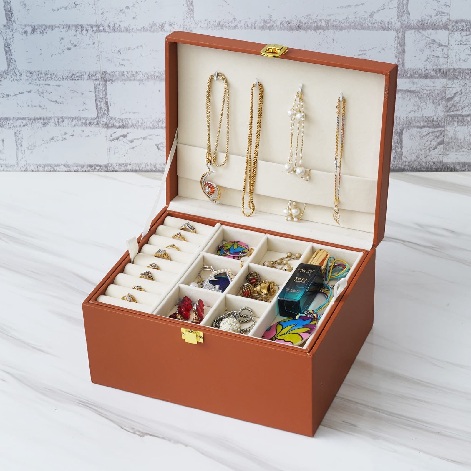 Premium accessories box