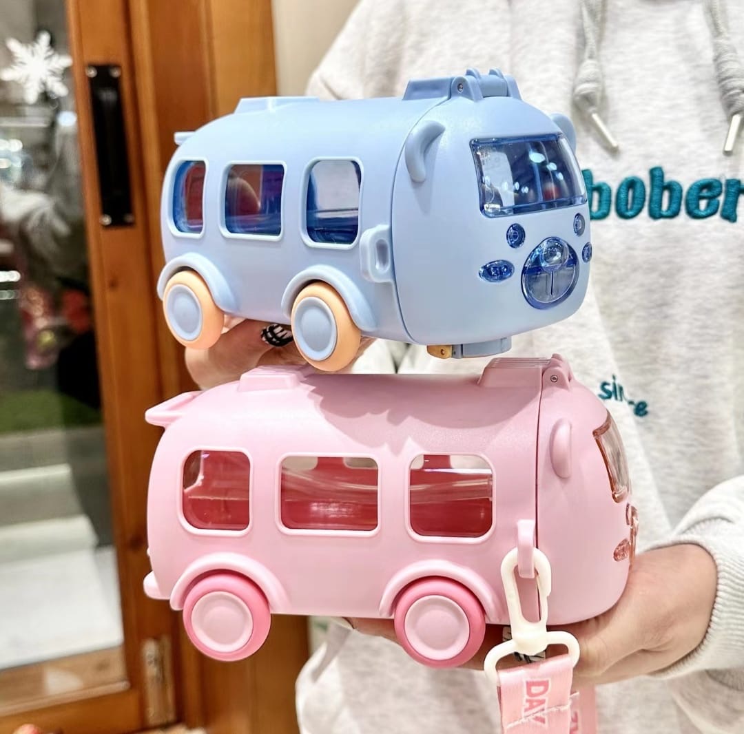 Kids bus sipper bottle