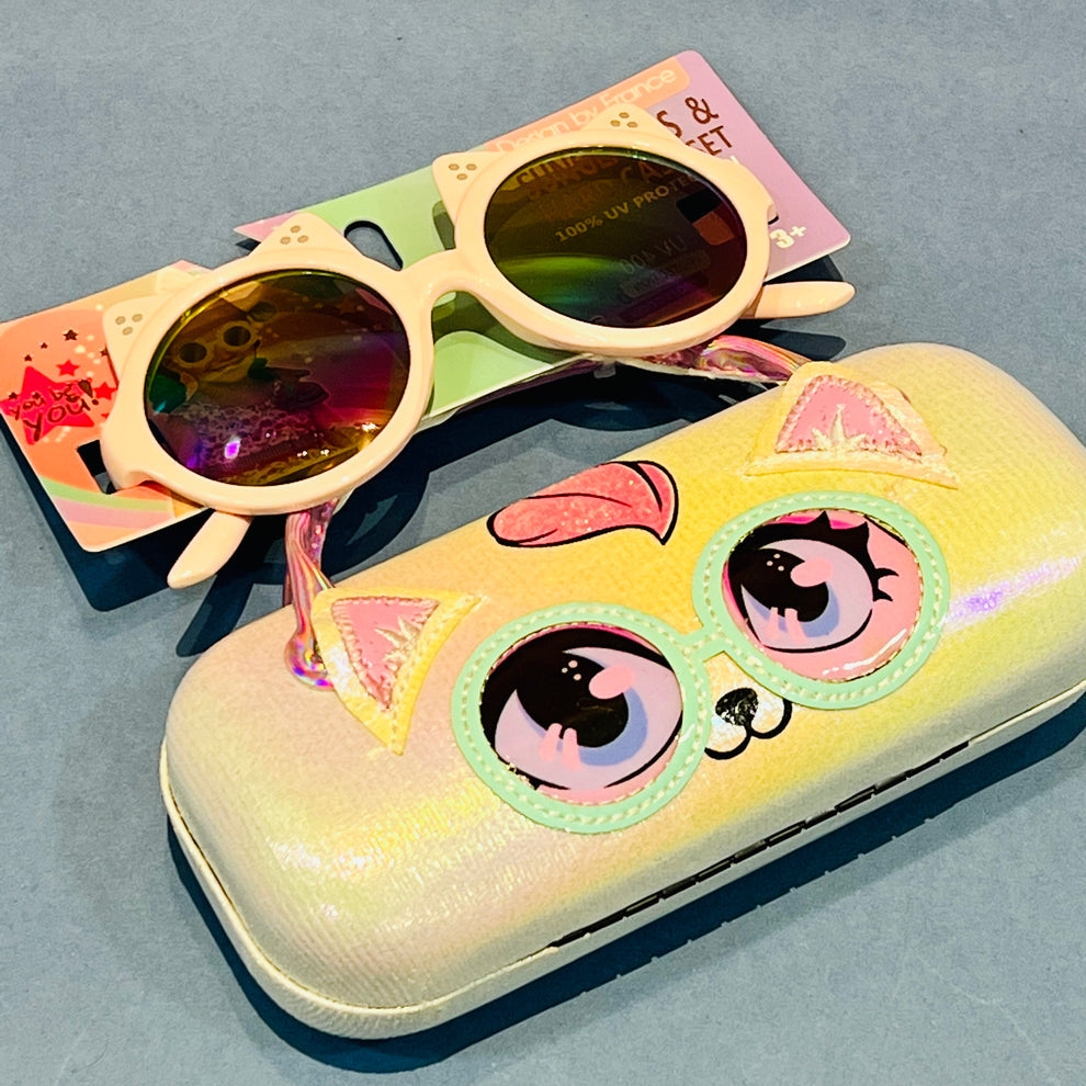 Kids goggle with a case…