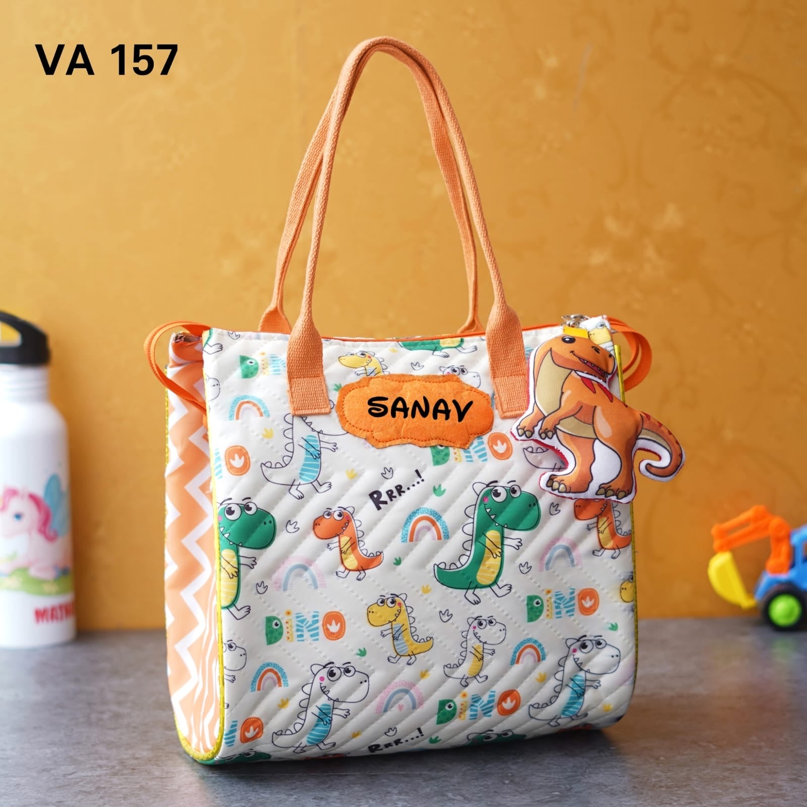 Personalised tote bag with keychain