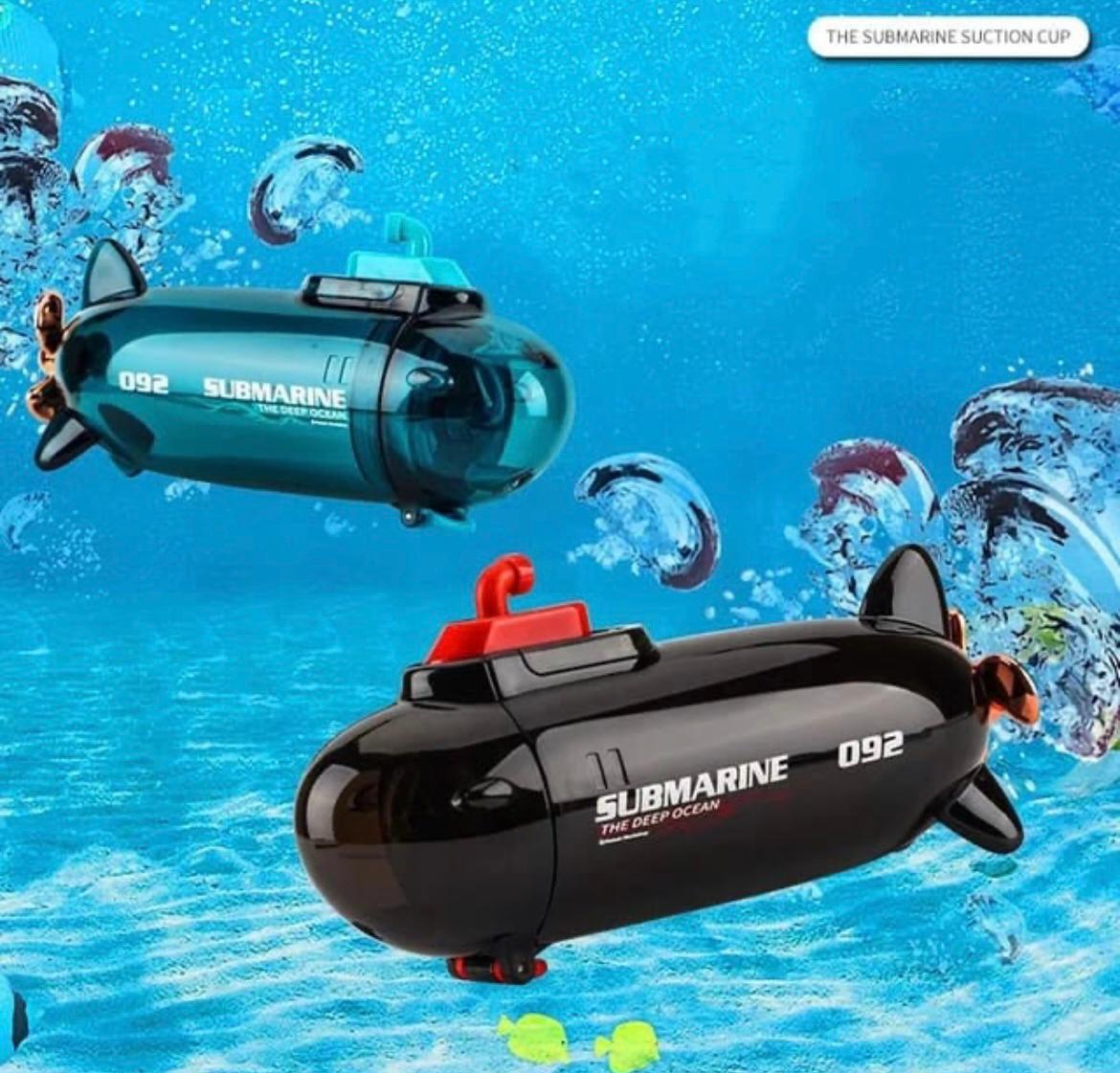 Submarine sipper bottle